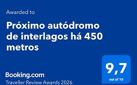 Próximo autódromo de interlagos há 450 metros